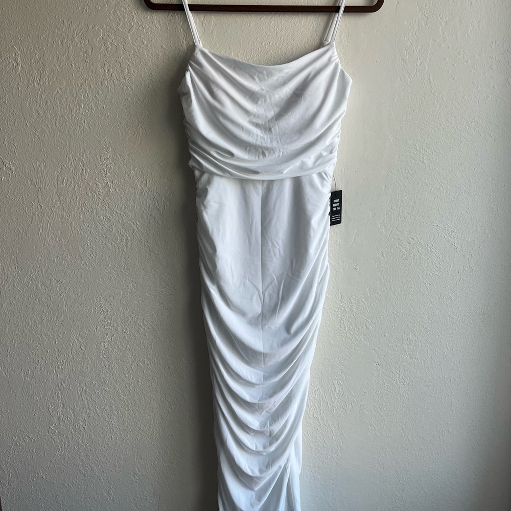 Express Body Contour White Dress - Picture 8 of 8